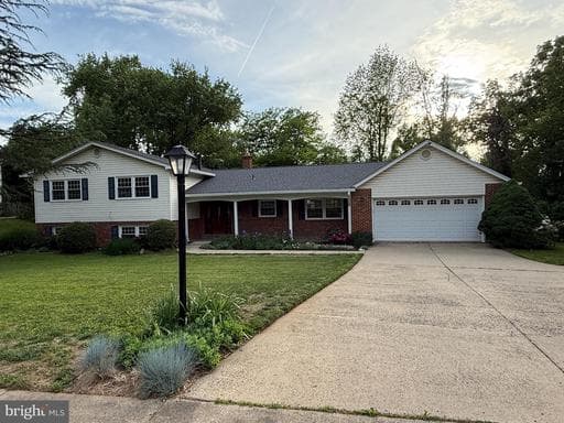 1310 TOWLSTON ROAD - Photo 1