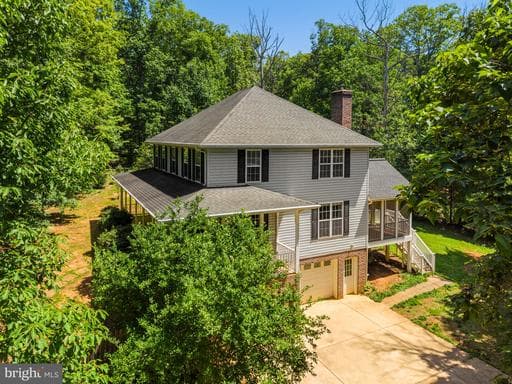10275 MOUNTAIN RUN LAKE ROAD