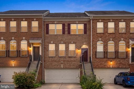 8570 WYNGATE MANOR COURT