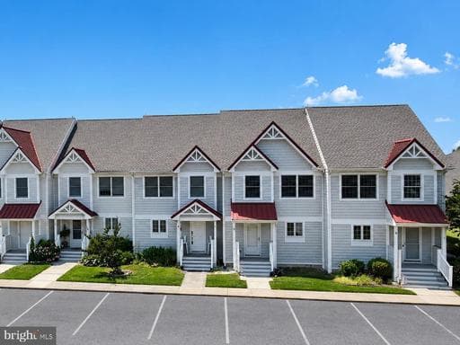 9701 VILLAGE LANE 5