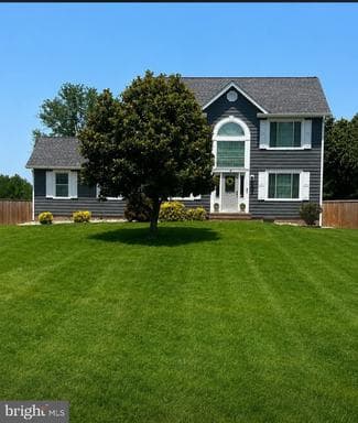 2 SEAY COURT
