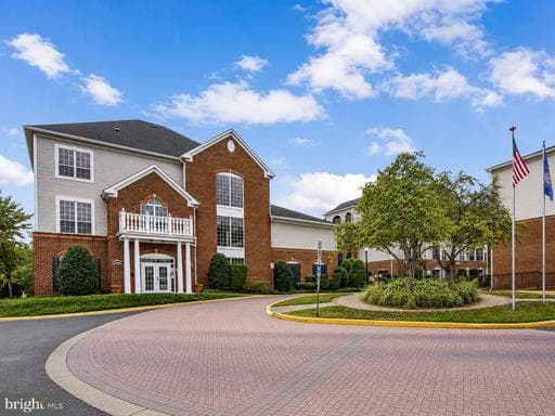 4850 EISENHOWER AVENUE 304