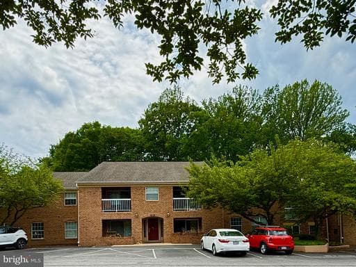 5808 COVE LANDING ROAD 302 - Photo 1