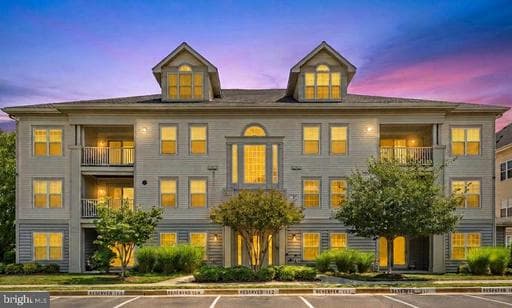 9101 GRACIOUS END COURT 303 - Photo 1