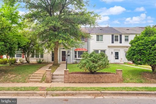 1424 DOGWOOD DRIVE