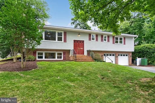 1933 Relda Ct, Falls Church, VA 22043-1830, United States