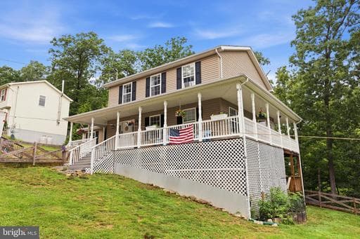 900 ENFIELD DRIVE