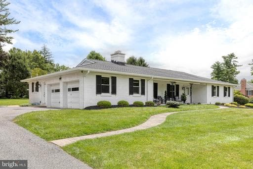 8205 TALLY HO ROAD - Photo 1