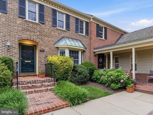 6659 Madison McLean Dr, McLean, VA 22101-2902, United States - Photo 1