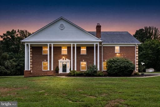 4740 Angus Dr, Gainesville, VA 20155-1217, United States - Photo 1