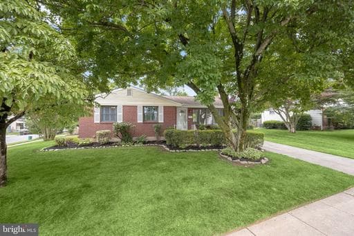 128 S HILLTOP ROAD - Photo 1