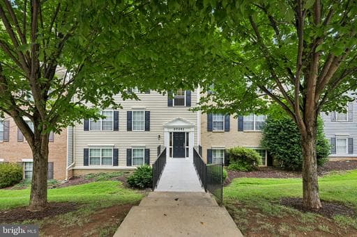 20241 SHIPLEY TERRACE 4-B-30 - Photo 1