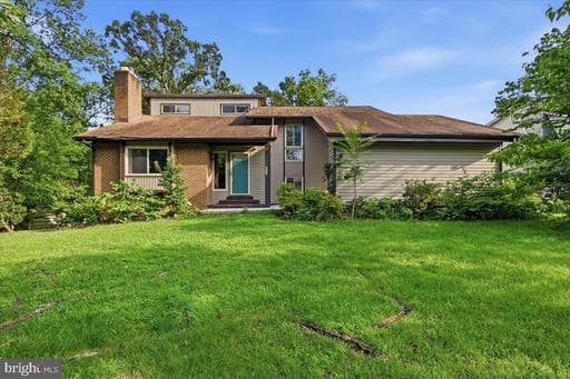 7711 ANDERSON COURT - Photo 1