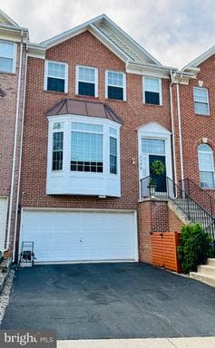 3398 Governors Crest Ct, Alexandria, VA 22310-2335, United States