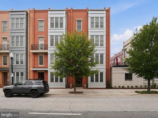 1912 Potomac Ave, Alexandria, VA 22301-2195, United States