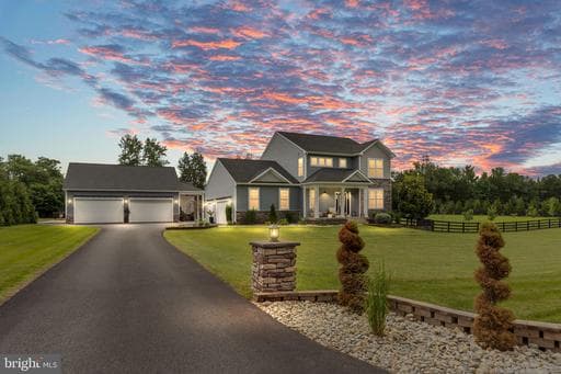 215 SADDLE RIDGE LANE