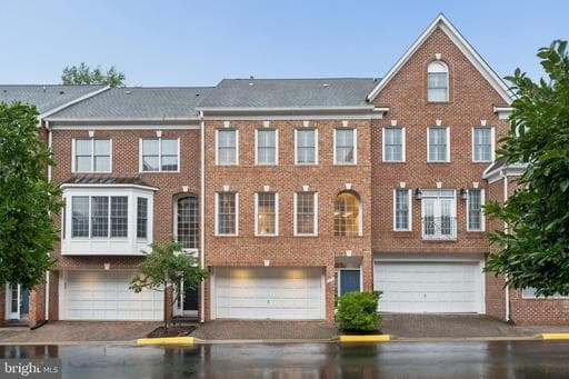 1313 MCLEAN CREST COURT - Photo 1