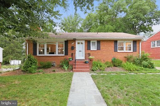 6133 9TH ROAD - Photo 1