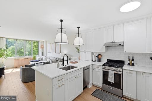 2939 VAN NESS STREET 846