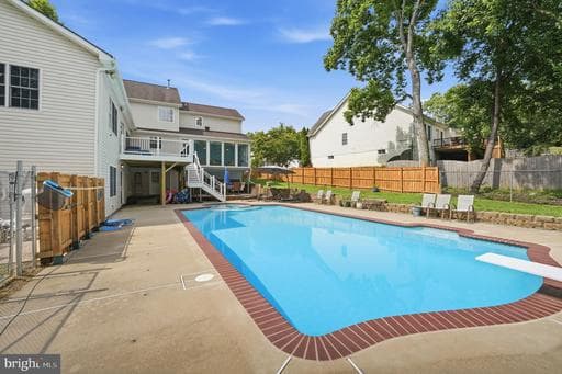 9 FALLING WATER COURT