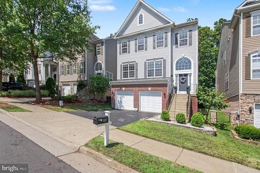 3157 Eagle Ridge Dr, Woodbridge, VA 22191-6500, United States