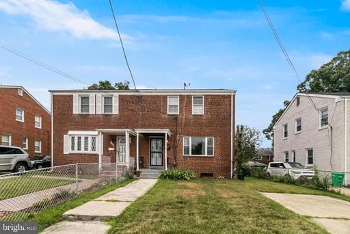 2351 IVERSON STREET - Photo 1