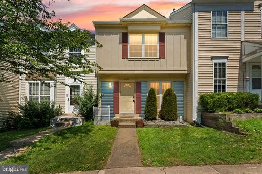 12250 Granada Way, Woodbridge, VA 22192-6239, United States