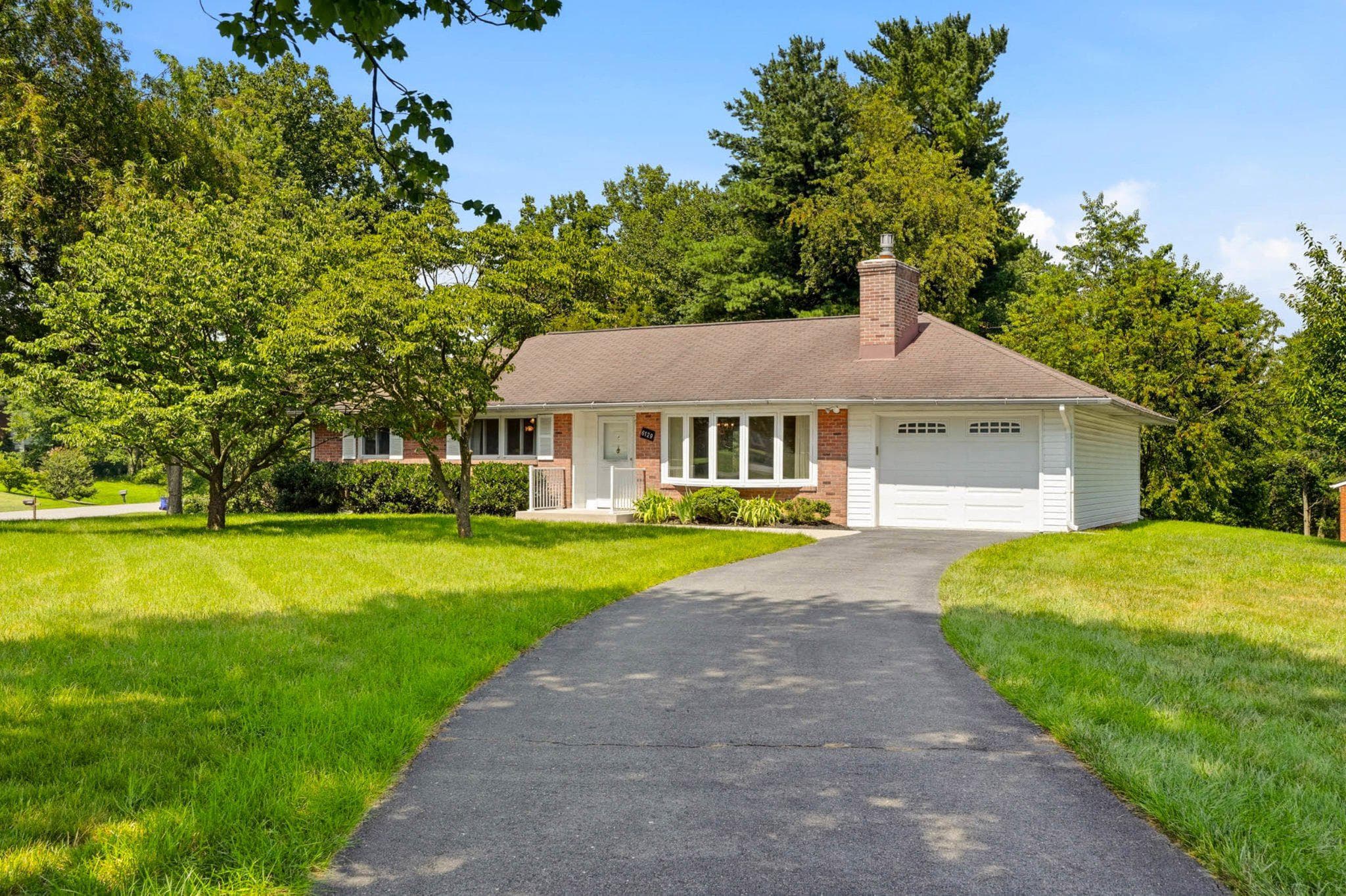 6129 SEBRING DRIVE - Photo 1