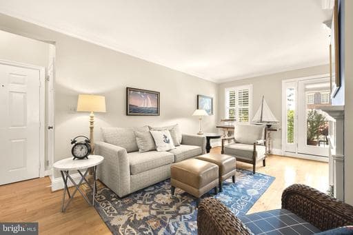 1115 N PITT STREET 2B