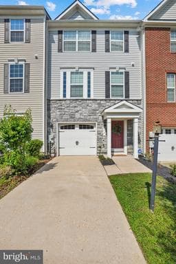 12 Arenas Ct, Capitol Heights, MD 20743-5713, United States