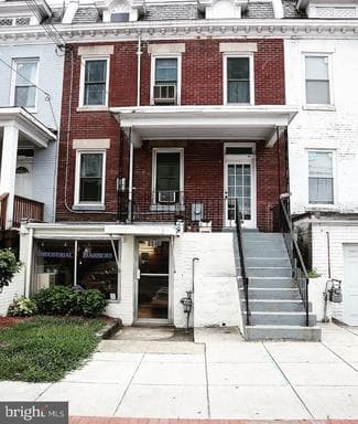 804 KENNEDY STREET