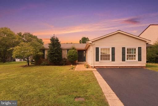 10221 FOXBOROUGH COURT