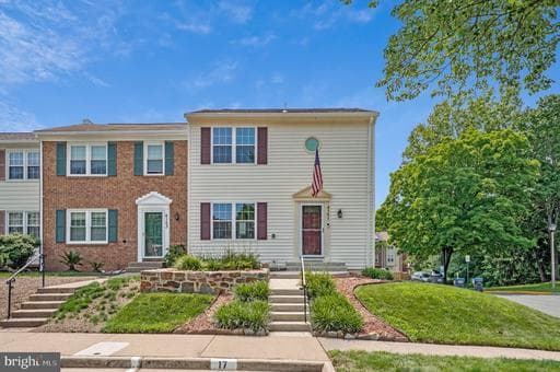 4151 HAMLIN COURT