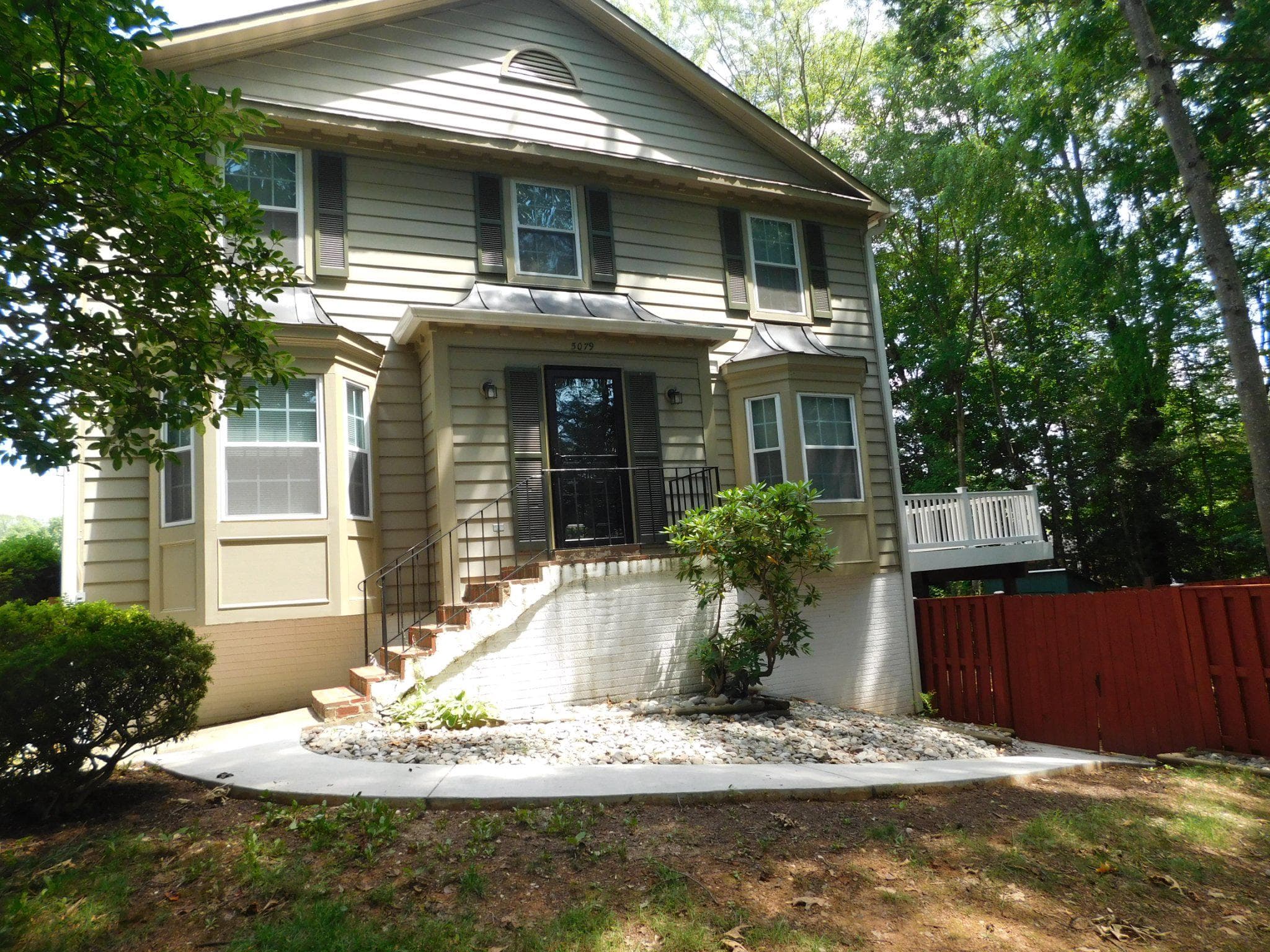 5079 Lambsgate Ln, Woodbridge, VA 22193-4361, United States