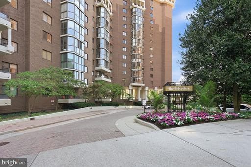 1600 N Oak St, Arlington, VA 22209-2722, United States