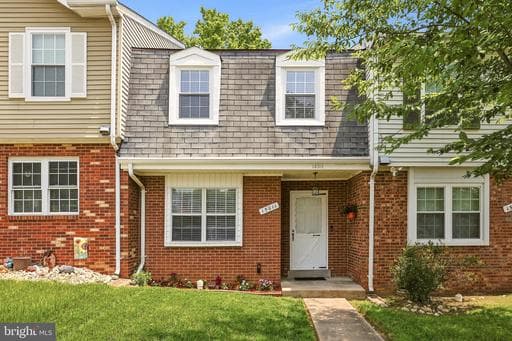 15011 Cherrydale Dr, Woodbridge, VA 22193-5334, United States
