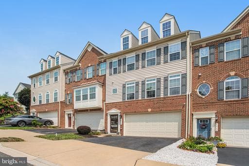 4318 Wisley Turn, Woodbridge, VA 22192-7822, United States
