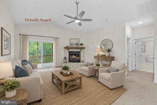 199 GIBSON ST - Photo 1