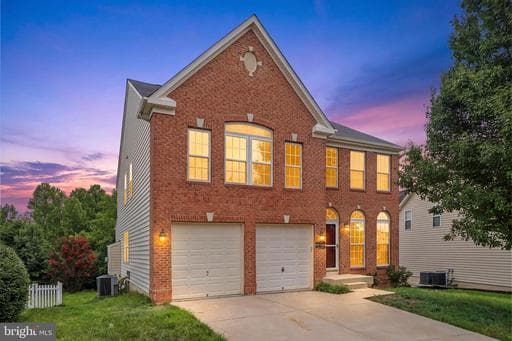 5407 SILVER MAPLE LANE
