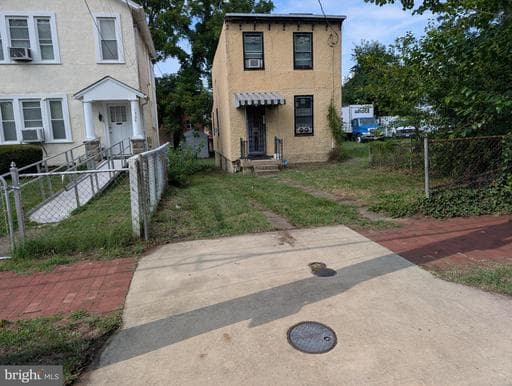 1312 V STREET