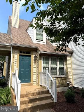 12831 Mill Brook Ct, Woodbridge, VA 22192-2923, United States