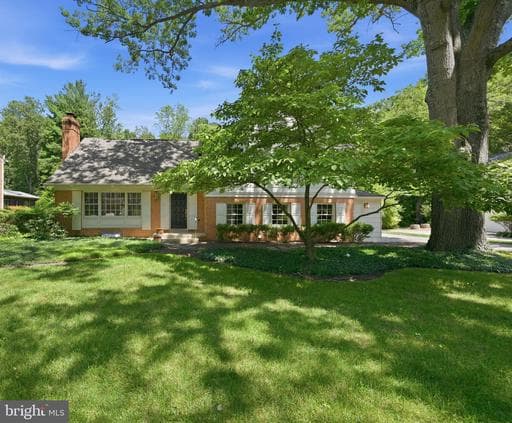 11825 Goya Dr, Potomac, MD 20854-3308, United States
