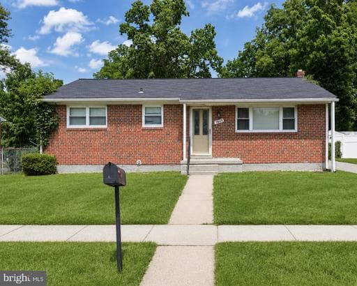 2808 GREENLAWN ROAD - Photo 1