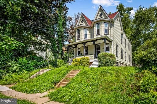 304 W COLD SPRING LANE
