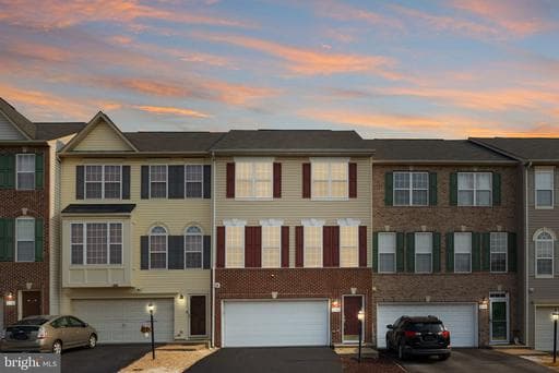 2192 ARMITAGE COURT