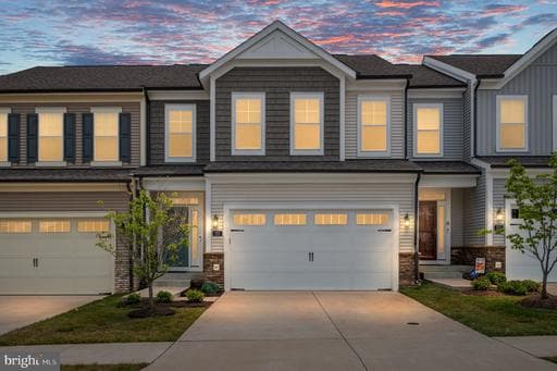 223 Smokebush Dr, Stafford, VA 22554-6876, United States