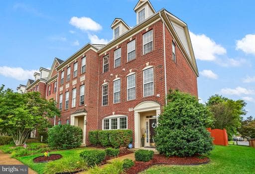 2725 CELESTIAL DRIVE