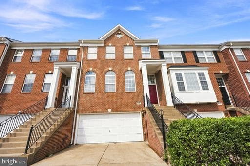 810 SYDNEY TERRACE