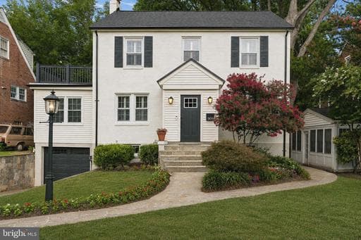 1109 N ILLINOIS STREET