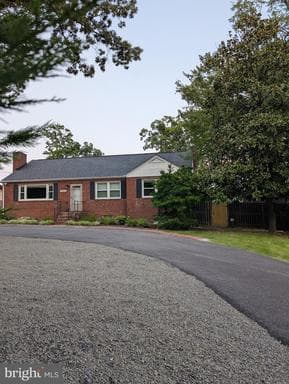 3907 Prosperity AVE FAIRFAX VA 22031